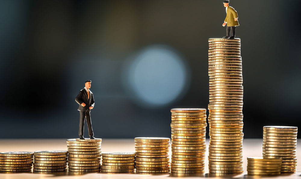 寄养家庭能赚多少钱？他们的收入来源又是什么？
